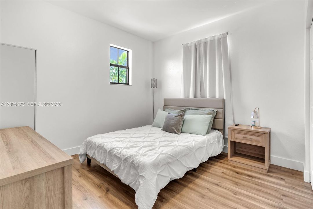 En Renta: $3,990 (5 camas, 2 baños, 2568 Pies cuadrados)