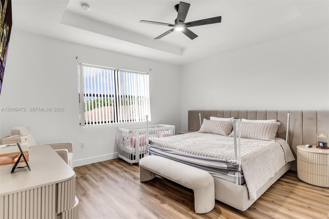En Renta: $3,990 (5 camas, 2 baños, 2568 Pies cuadrados)