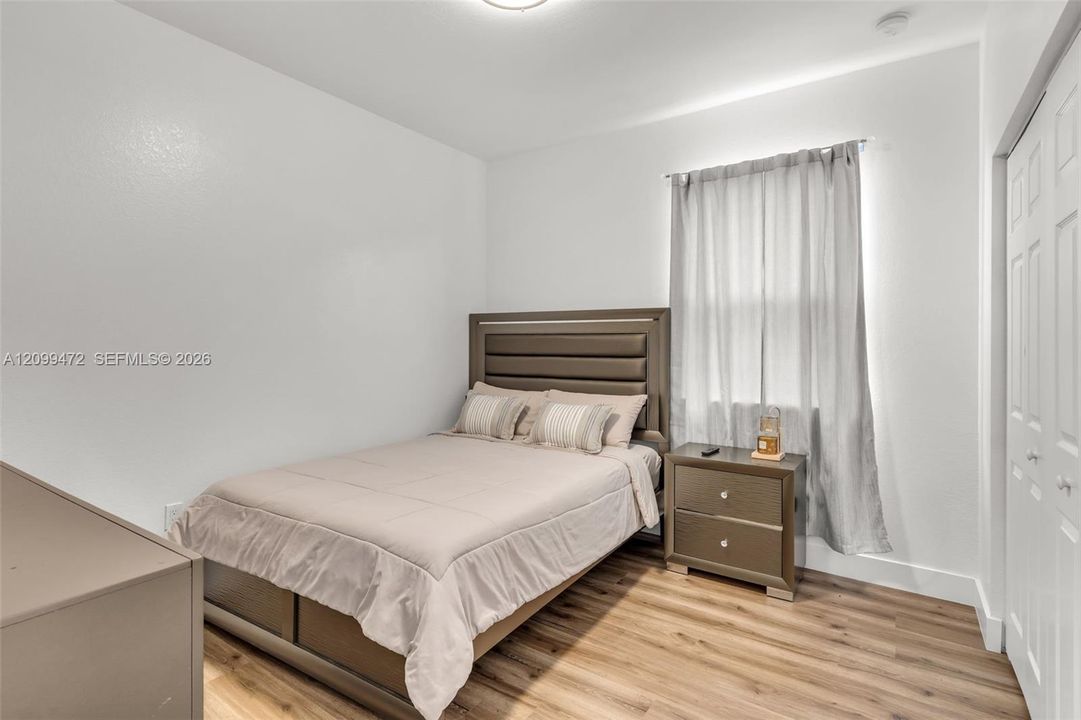 En Renta: $3,990 (5 camas, 2 baños, 2568 Pies cuadrados)