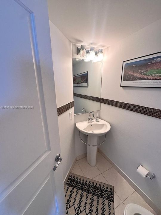 В аренду: $3,100 (1 спален, 1 ванн, 828 Квадратных фут)