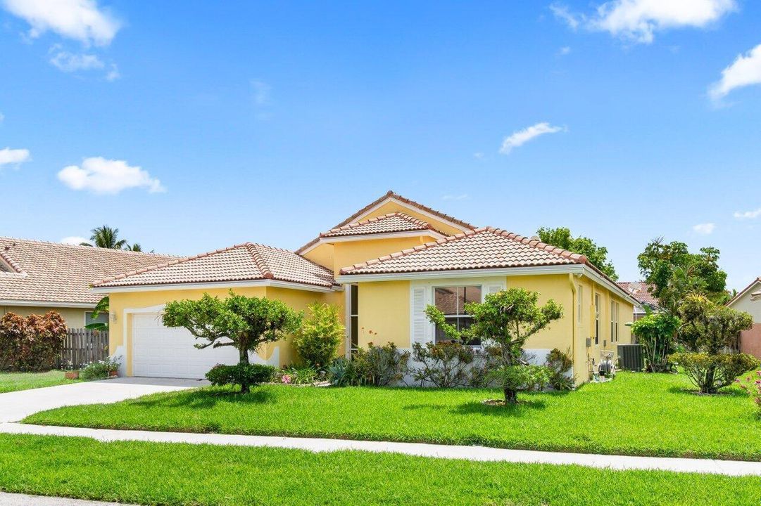 9193 Cove Point Cir (3)