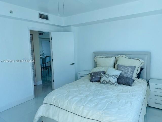 For Rent: $2,500 (1 beds, 1 baths, 885 Square Feet)