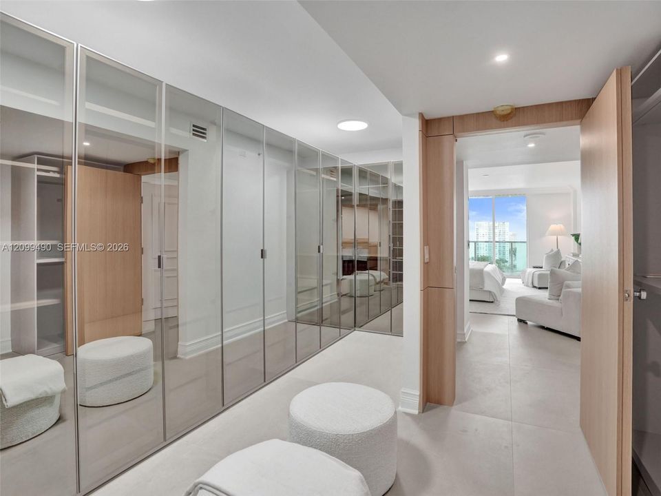 En Venta: $2,300,000 (3 camas, 3 baños, 3274 Pies cuadrados)
