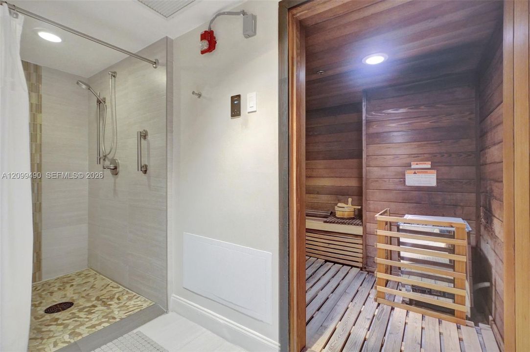 En Venta: $2,300,000 (3 camas, 3 baños, 3274 Pies cuadrados)