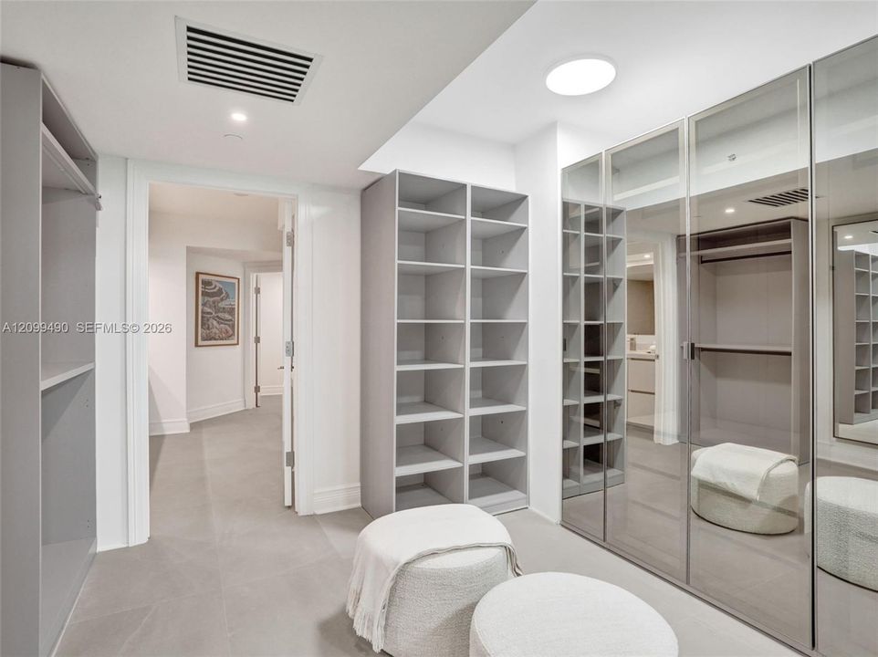 En Venta: $2,300,000 (3 camas, 3 baños, 3274 Pies cuadrados)