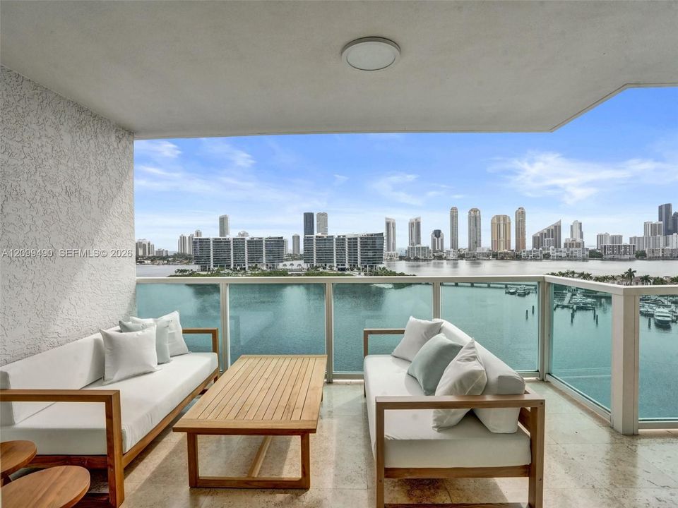 En Venta: $2,300,000 (3 camas, 3 baños, 3274 Pies cuadrados)