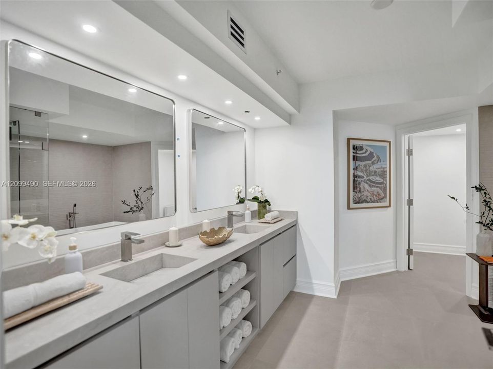 En Venta: $2,300,000 (3 camas, 3 baños, 3274 Pies cuadrados)