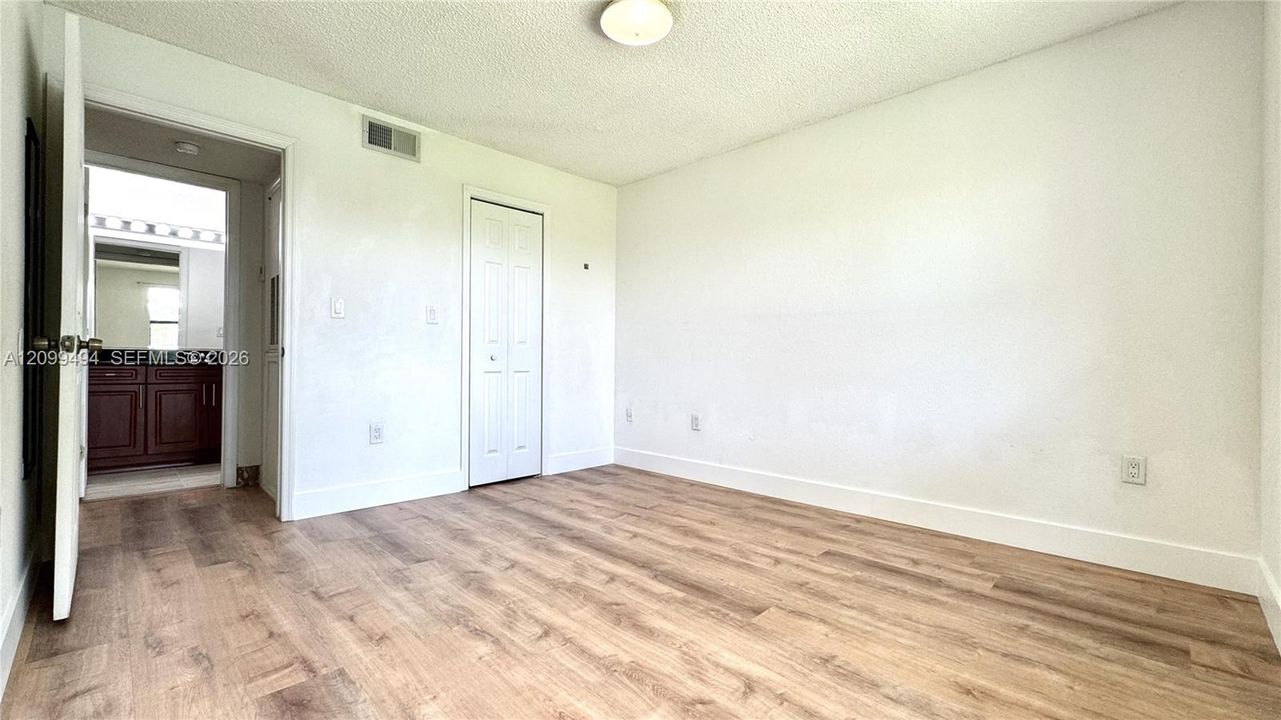 For Rent: $1,900 (1 beds, 1 baths, 586 Square Feet)