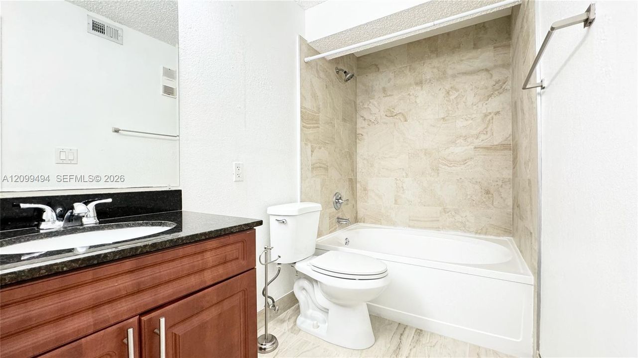 For Rent: $1,900 (1 beds, 1 baths, 586 Square Feet)