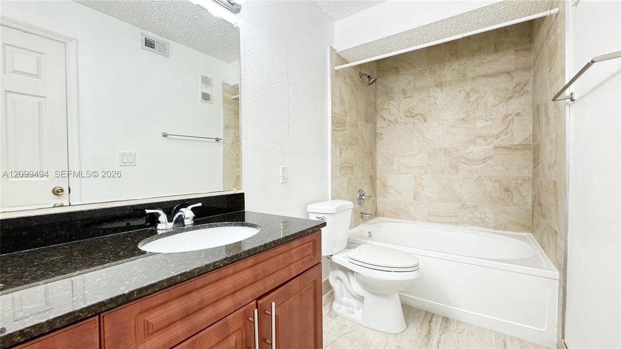 For Rent: $1,900 (1 beds, 1 baths, 586 Square Feet)