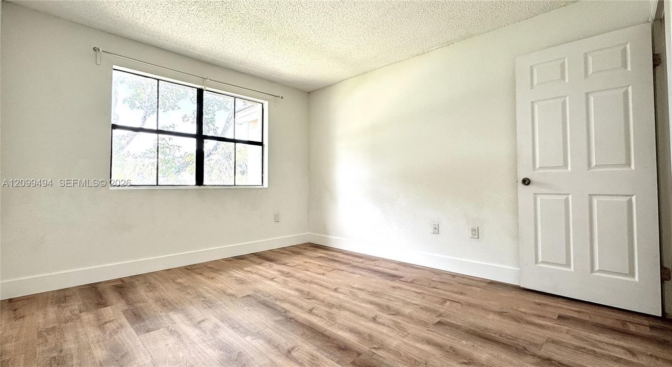 For Rent: $1,900 (1 beds, 1 baths, 586 Square Feet)