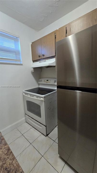 В аренду: $1,400 (1 спален, 1 ванн, 650 Квадратных фут)
