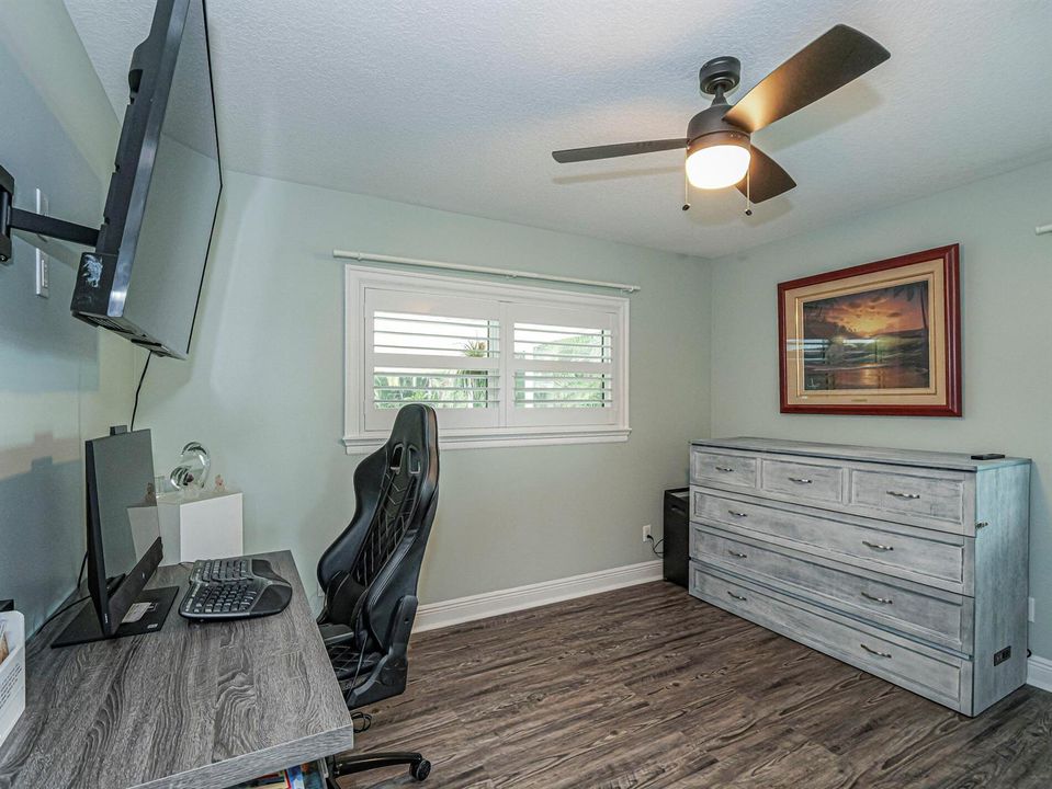 215 8th Ter Vero Beach