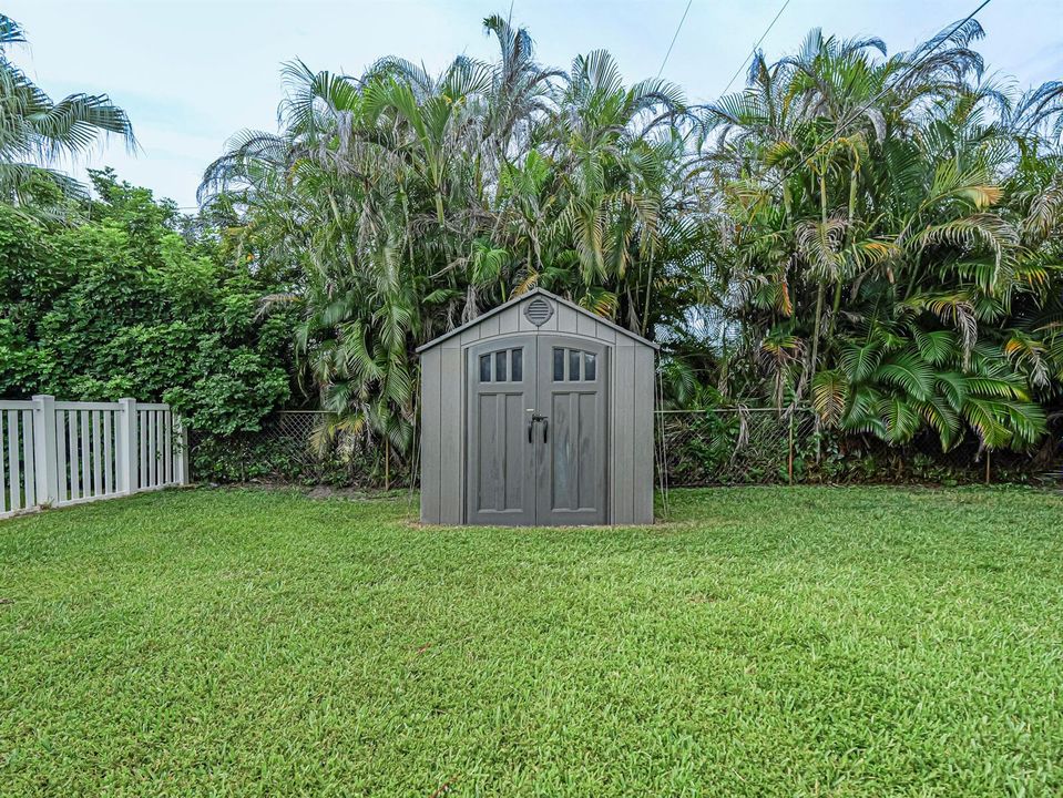 215 8th Ter Vero Beach