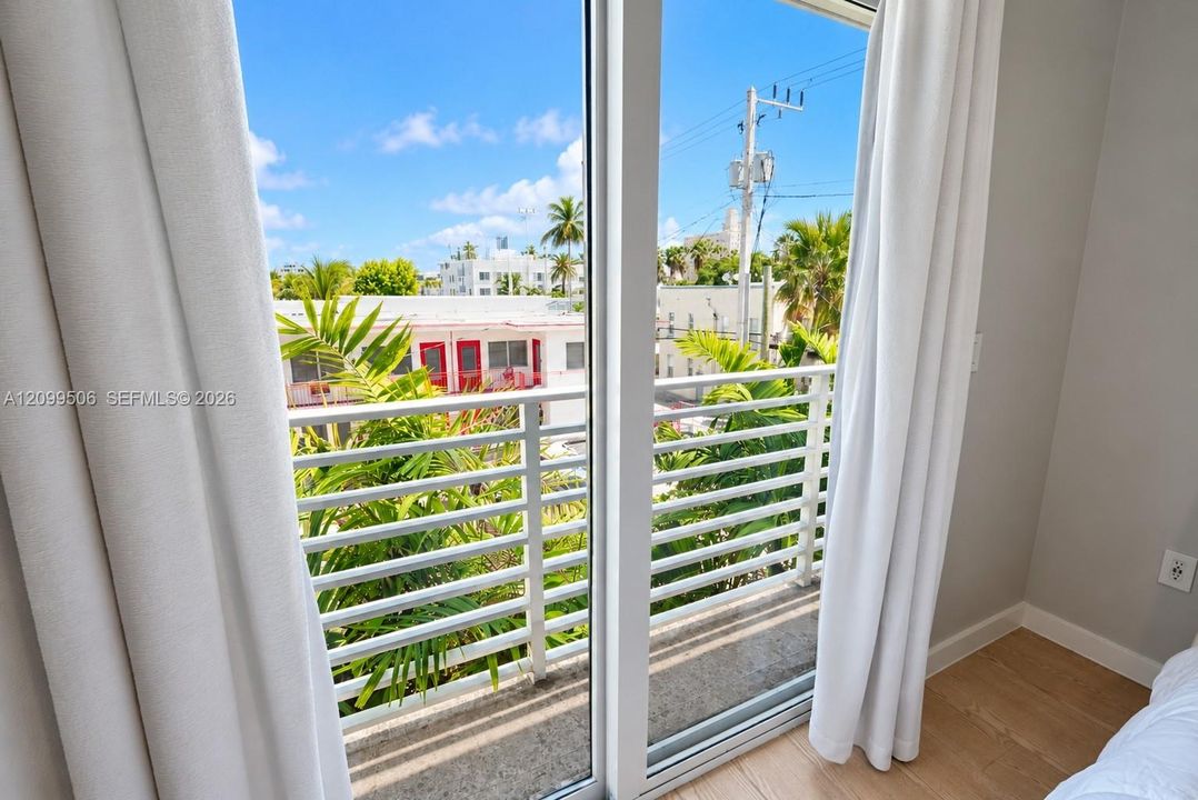 For Rent: $5,000 (2 beds, 2 baths, 1120 Square Feet)