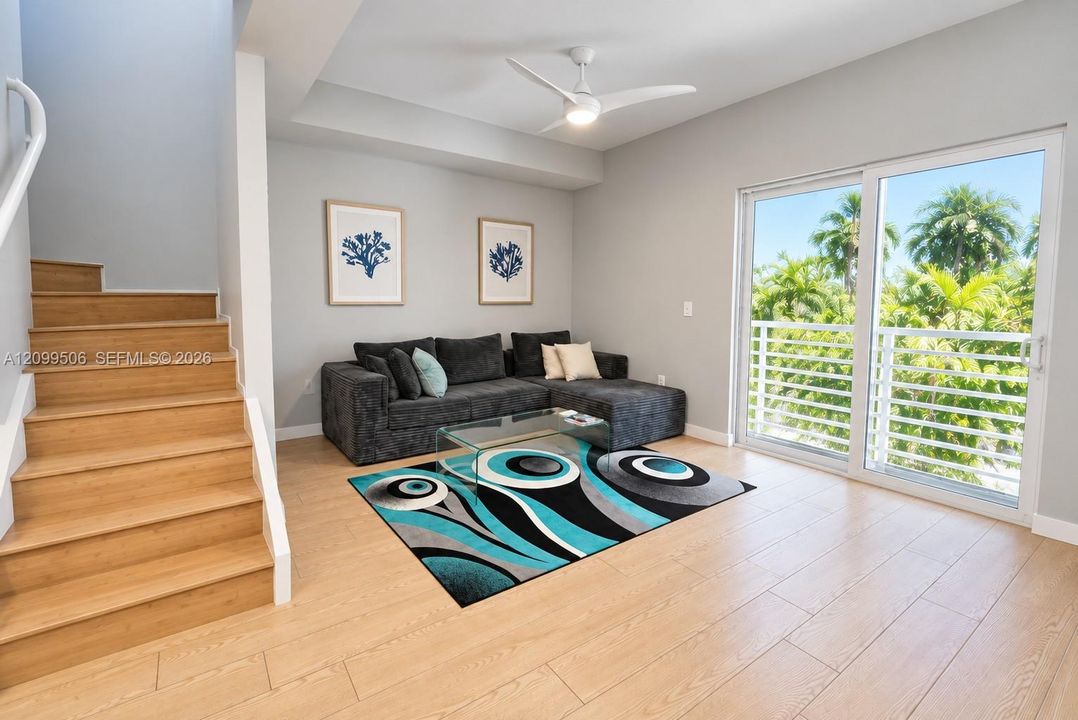 For Rent: $5,000 (2 beds, 2 baths, 1120 Square Feet)