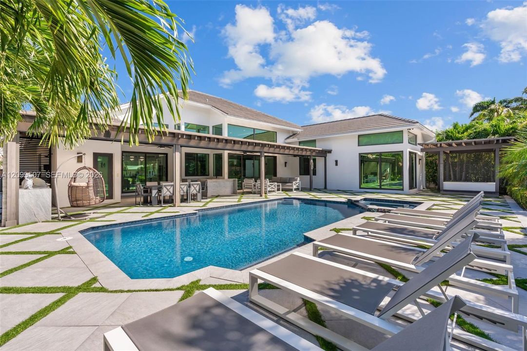 For Sale: $4,195,000 (4 beds, 3 baths, 3359 Square Feet)