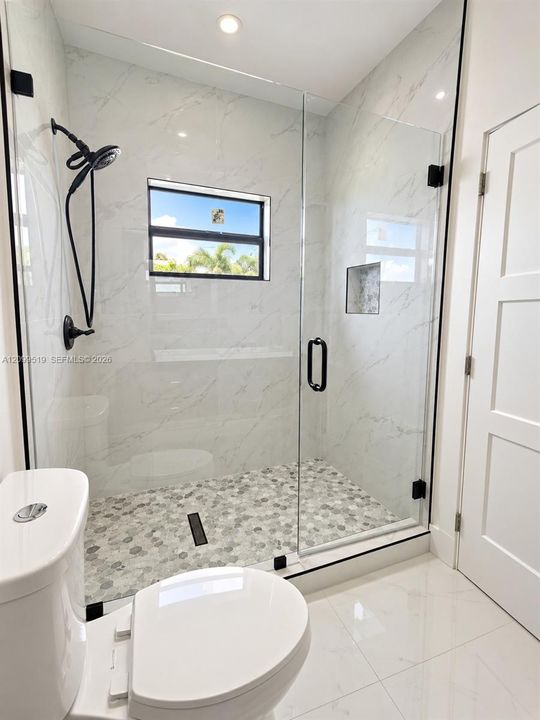 En Venta: $699,000 (4 camas, 2 baños, 0 Pies cuadrados)