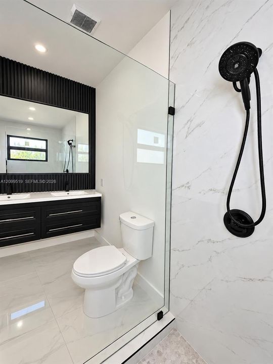 En Venta: $699,000 (4 camas, 2 baños, 0 Pies cuadrados)