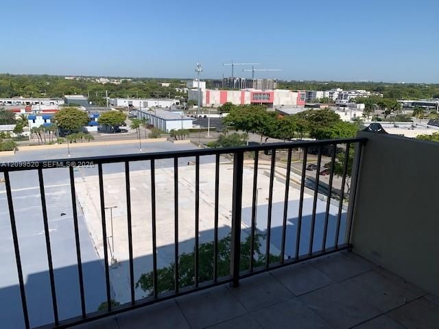 For Rent: $1,650 (1 beds, 1 baths, 782 Square Feet)