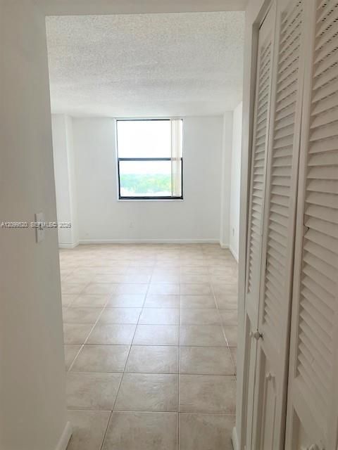 For Rent: $1,650 (1 beds, 1 baths, 782 Square Feet)
