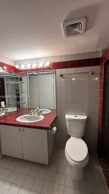For Rent: $1,650 (1 beds, 1 baths, 782 Square Feet)