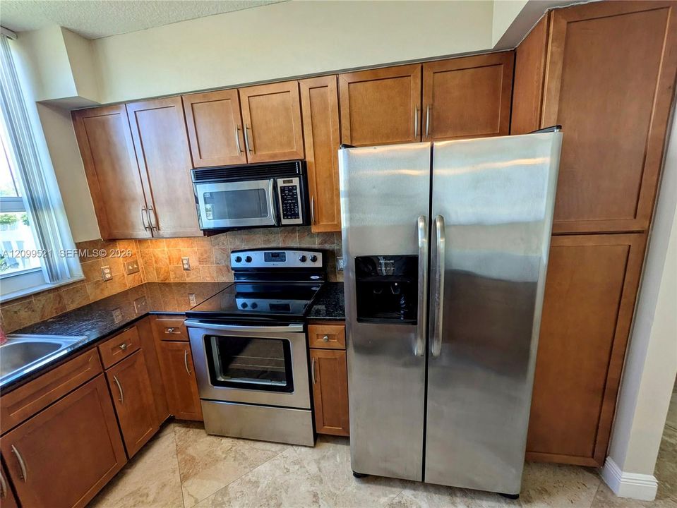 For Rent: $3,750 (2 beds, 2 baths, 1202 Square Feet)