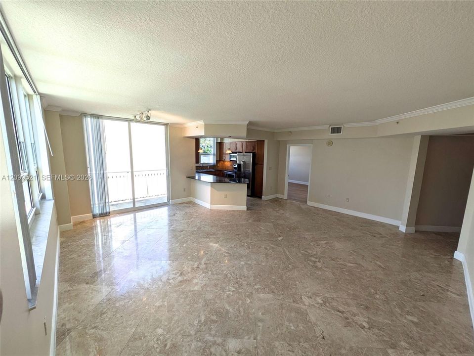 For Rent: $3,750 (2 beds, 2 baths, 1202 Square Feet)