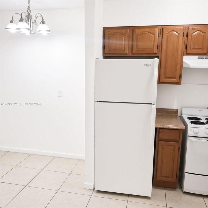В аренду: $1,300 (1 спален, 1 ванн, 400 Квадратных фут)