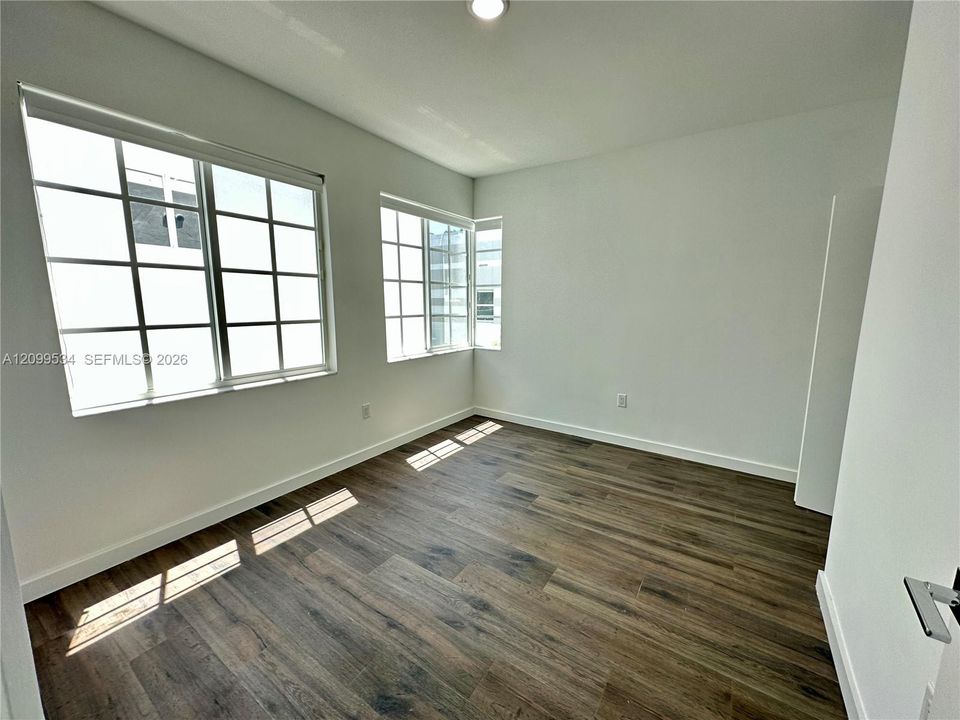 В аренду: $2,350 (1 спален, 1 ванн, 514 Квадратных фут)