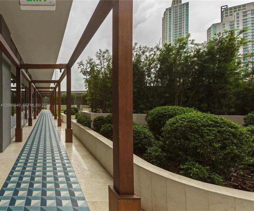 На продажу: $575,000 (0 спален, 1 ванн, 555 Квадратных фут)