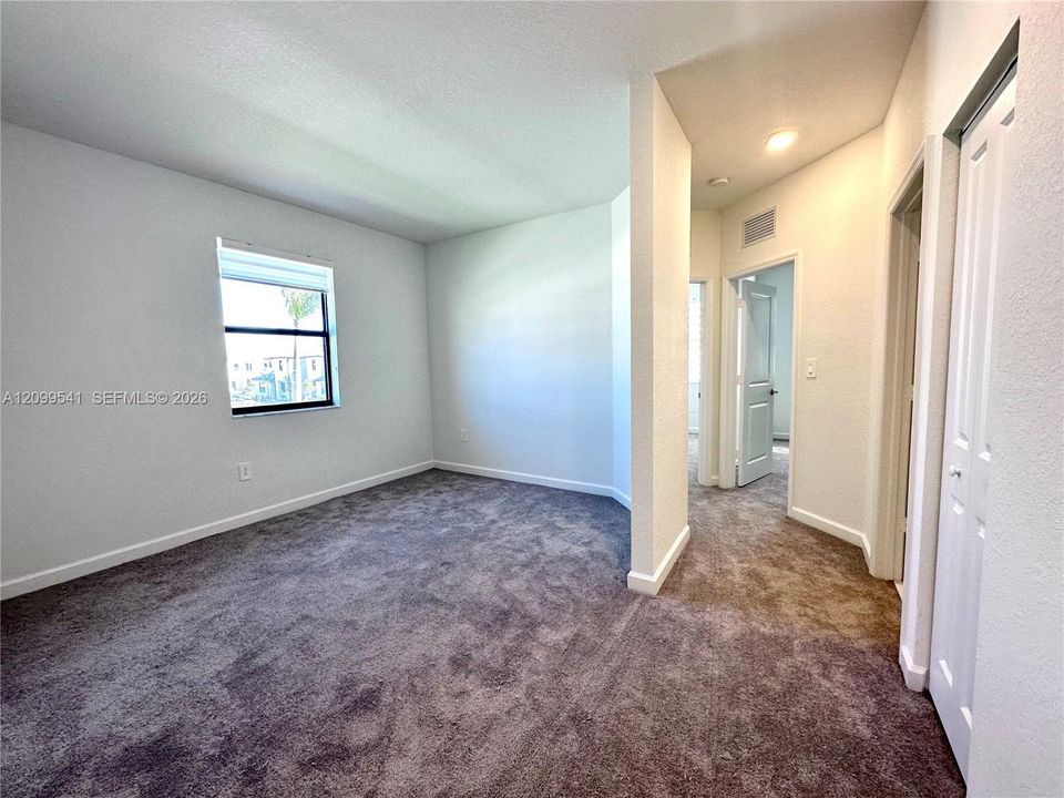 En Renta: $3,100 (3 camas, 2 baños, 1812 Pies cuadrados)