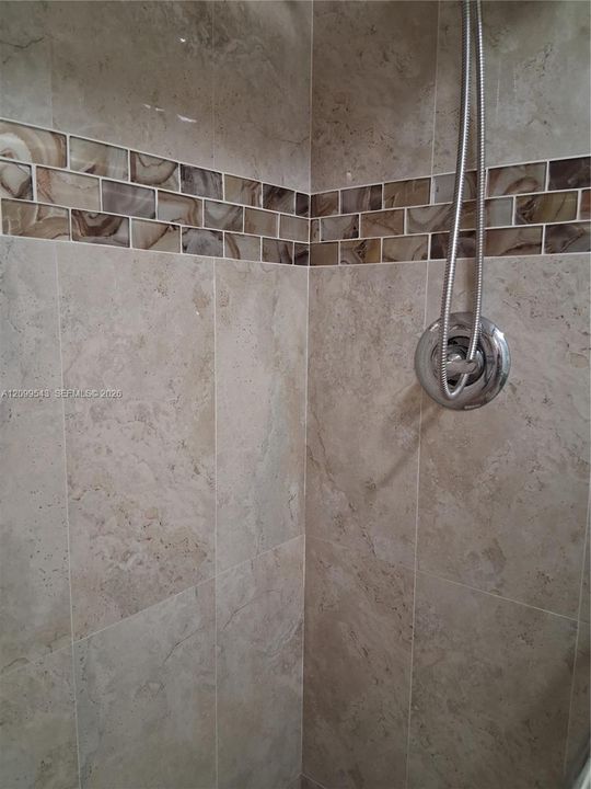 На продажу: $249,990 (2 спален, 2 ванн, 1167 Квадратных фут)