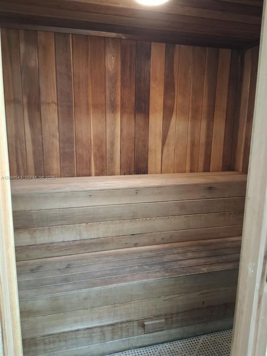 На продажу: $249,990 (2 спален, 2 ванн, 1167 Квадратных фут)