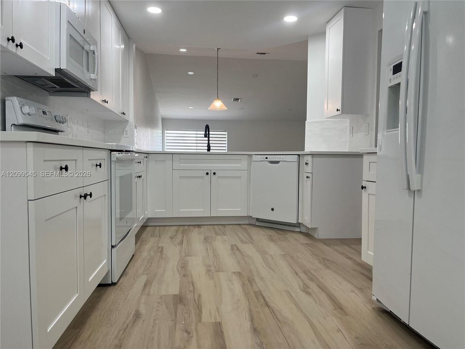 En Renta: $3,750 (3 camas, 2 baños, 1577 Pies cuadrados)