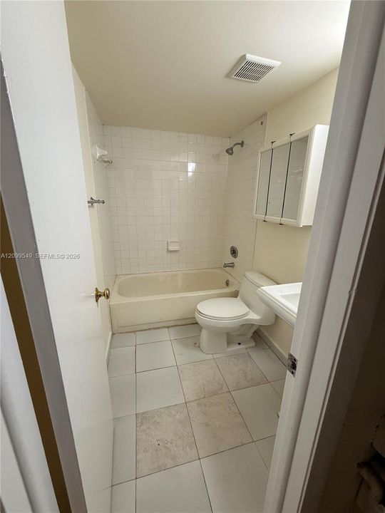 В аренду: $1,995 (2 спален, 2 ванн, 820 Квадратных фут)