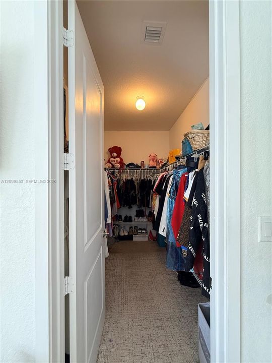 For Rent: $3,300 (4 beds, 2 baths, 1840 Square Feet)
