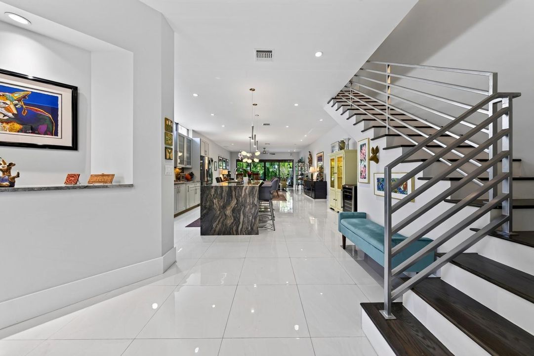 021-040-Foyer-1500x1000