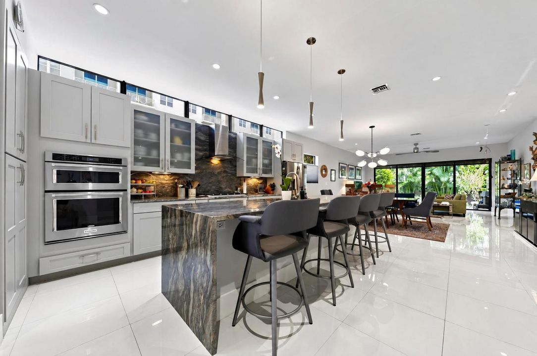 022-008-KitchenBreakfast-1500x996