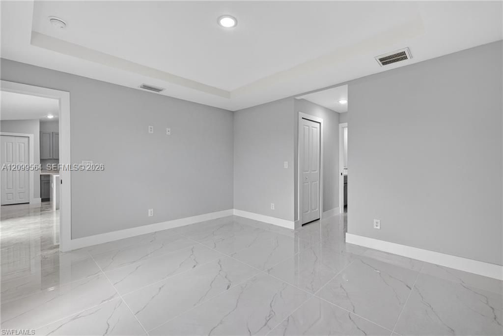 For Sale: $289,000 (3 beds, 2 baths, 1400 Square Feet)