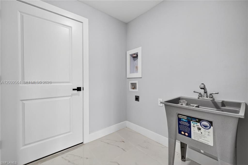 For Sale: $289,000 (3 beds, 2 baths, 1400 Square Feet)