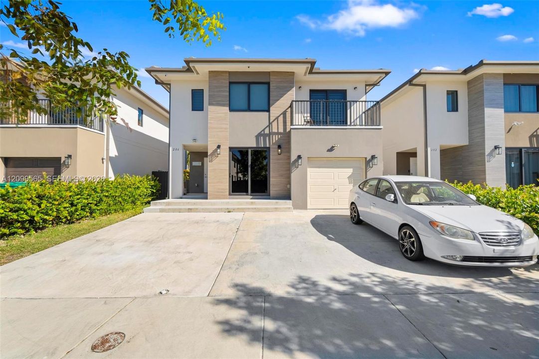 For Sale: $540,000 (4 beds, 3 baths, 1902 Square Feet)