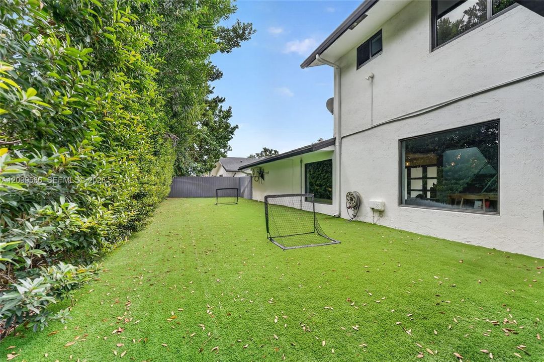spacious side yard