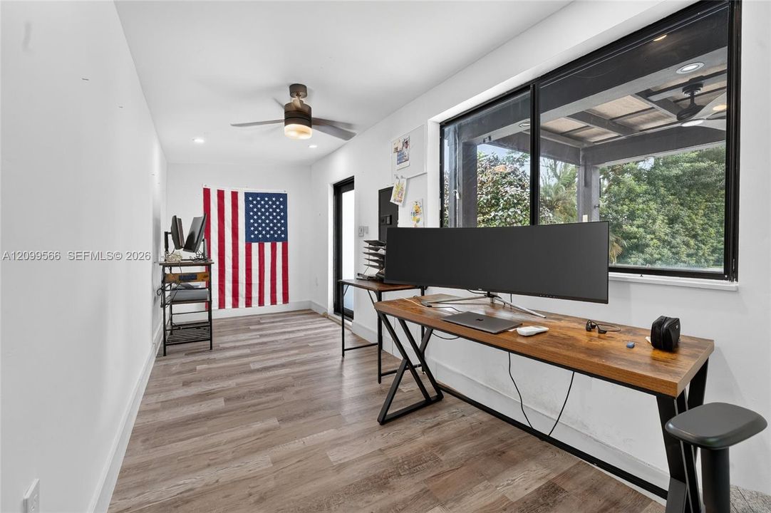 For Sale: $1,100,000 (4 beds, 3 baths, 2552 Square Feet)