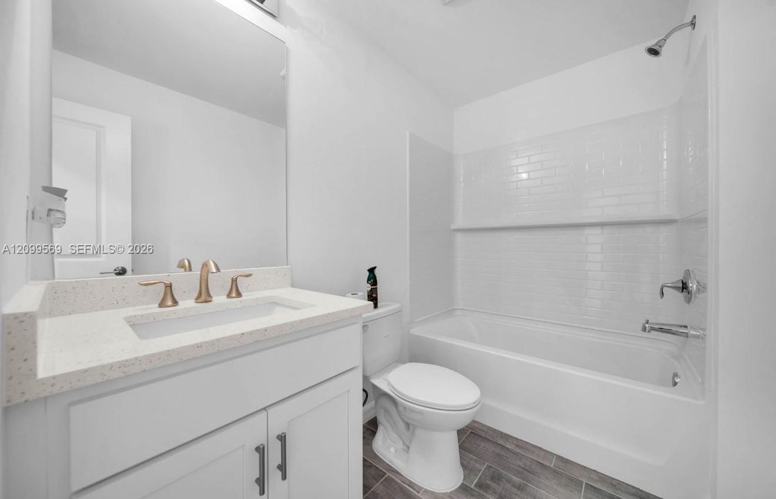 En Venta: $275,000 (3 camas, 2 baños, 0 Pies cuadrados)