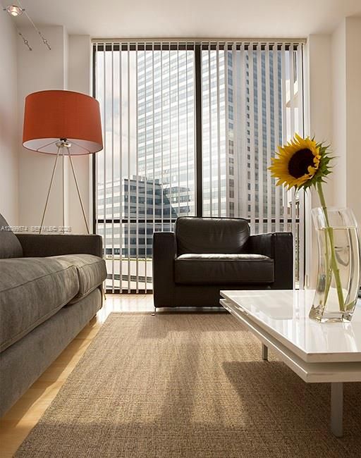 For Rent: $4,800 (2 beds, 2 baths, 1249 Square Feet)