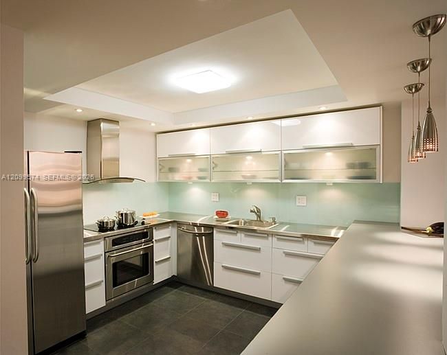 For Rent: $4,800 (2 beds, 2 baths, 1249 Square Feet)