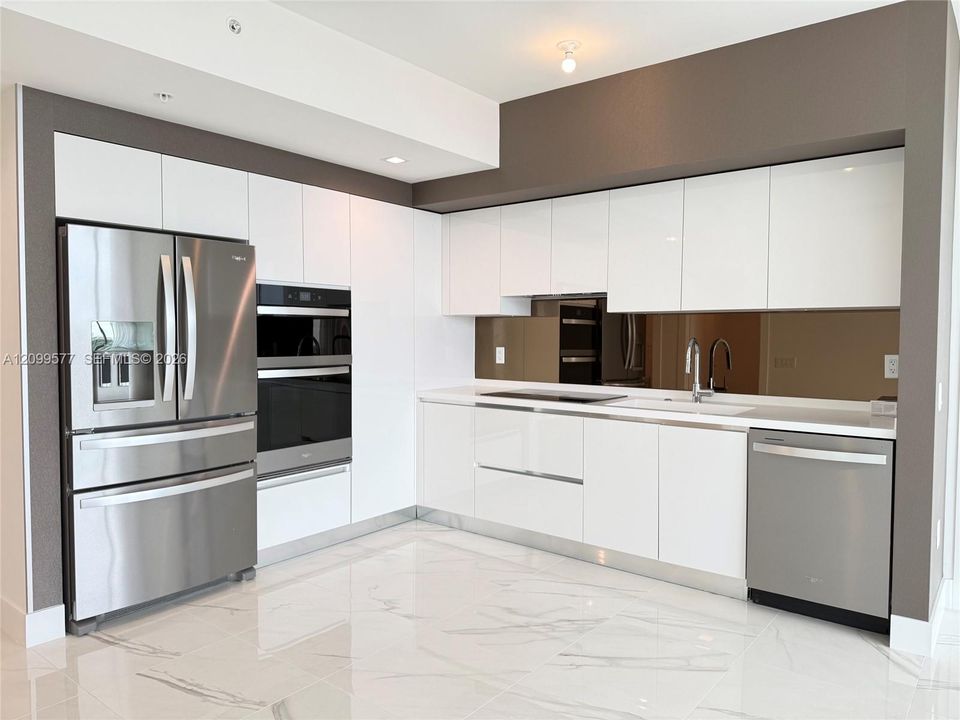 For Sale: $1,050,000 (2 beds, 2 baths, 0 Square Feet)