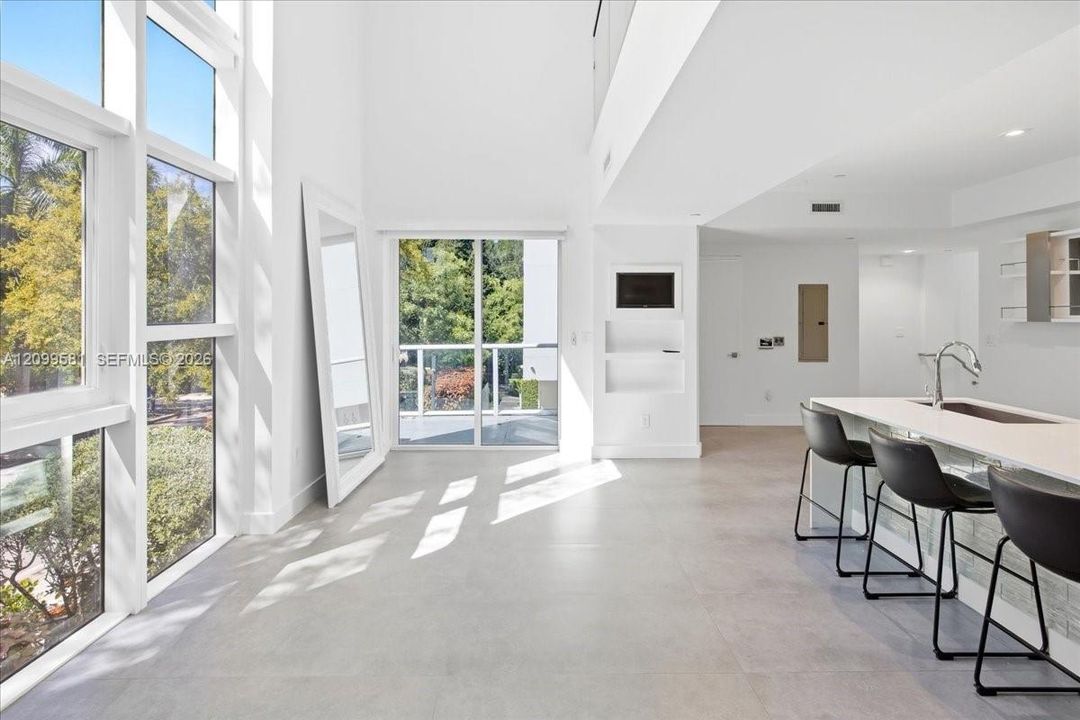 En Venta: $1,895,000 (3 camas, 2 baños, 2236 Pies cuadrados)