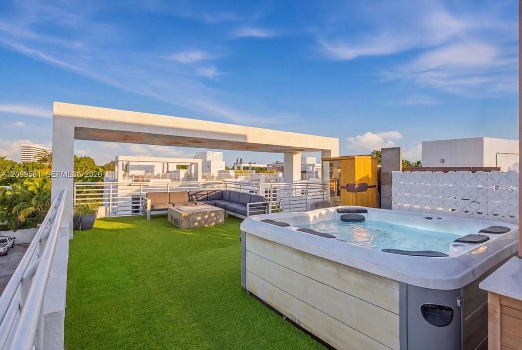 En Venta: $1,895,000 (3 camas, 2 baños, 2236 Pies cuadrados)